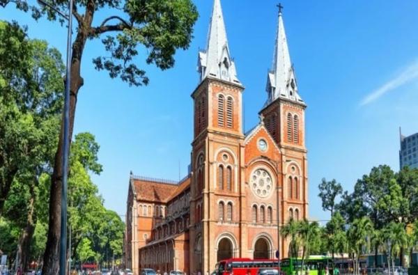 Quốc Gia Này Xây Dựng 200 Công Trình Tôn Giáo Mỗi Năm